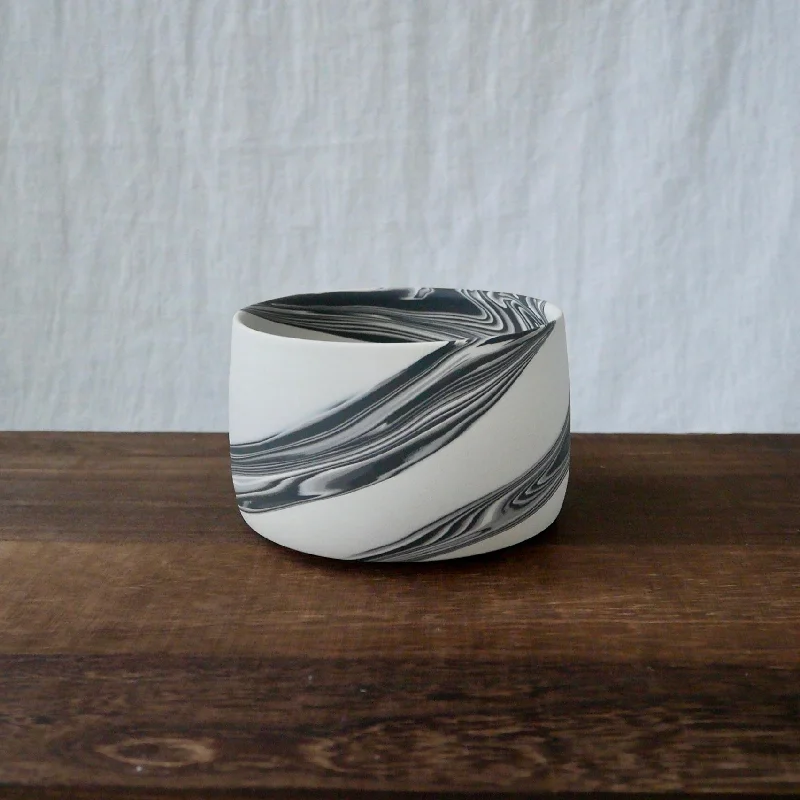 Shinro Yamamoto: Marble Porcelain Matcha Bowl 800