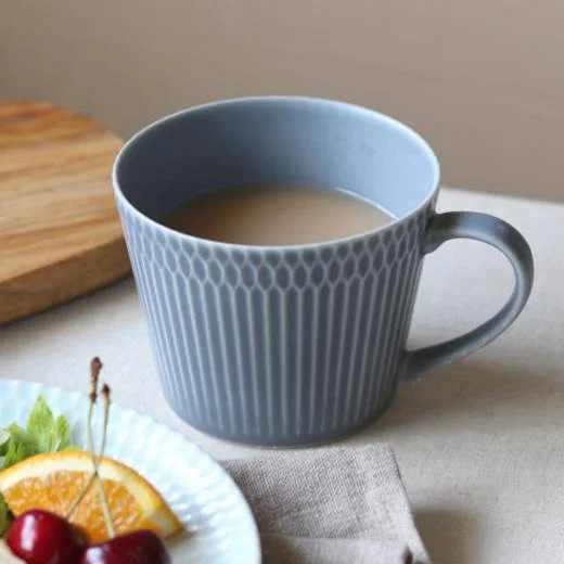 Oda Pottery: Sazanami Design Porcelain Mug Cup (Blue) 小田陶器さざなみマグカップ（ブルー）