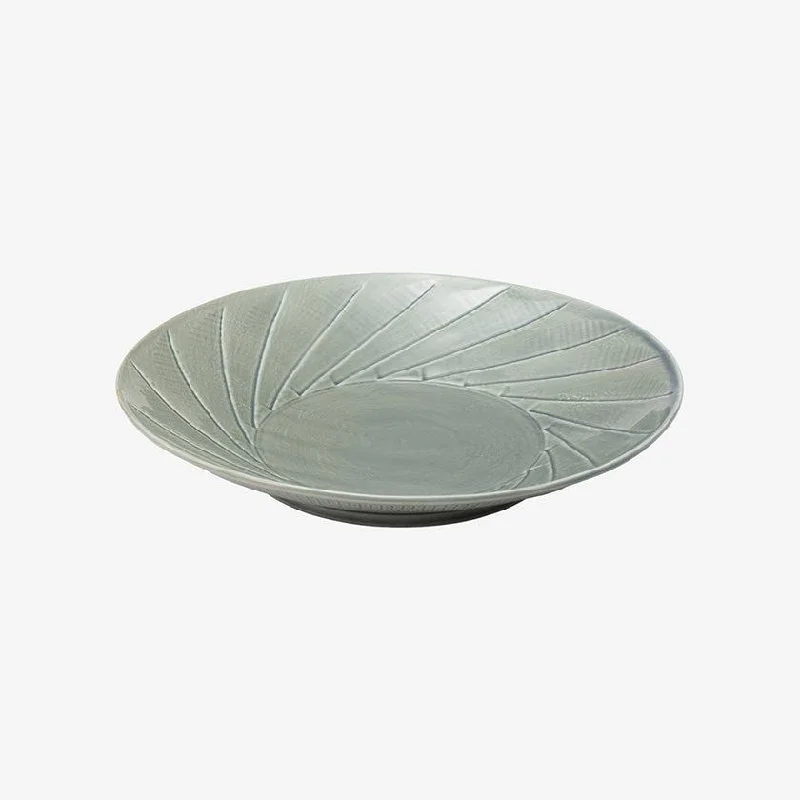 [LARGE PLATE (PLATTER)] SLANTED CARVING GRAY 24CM | HASAMI WARES| SAIKAI TOKI