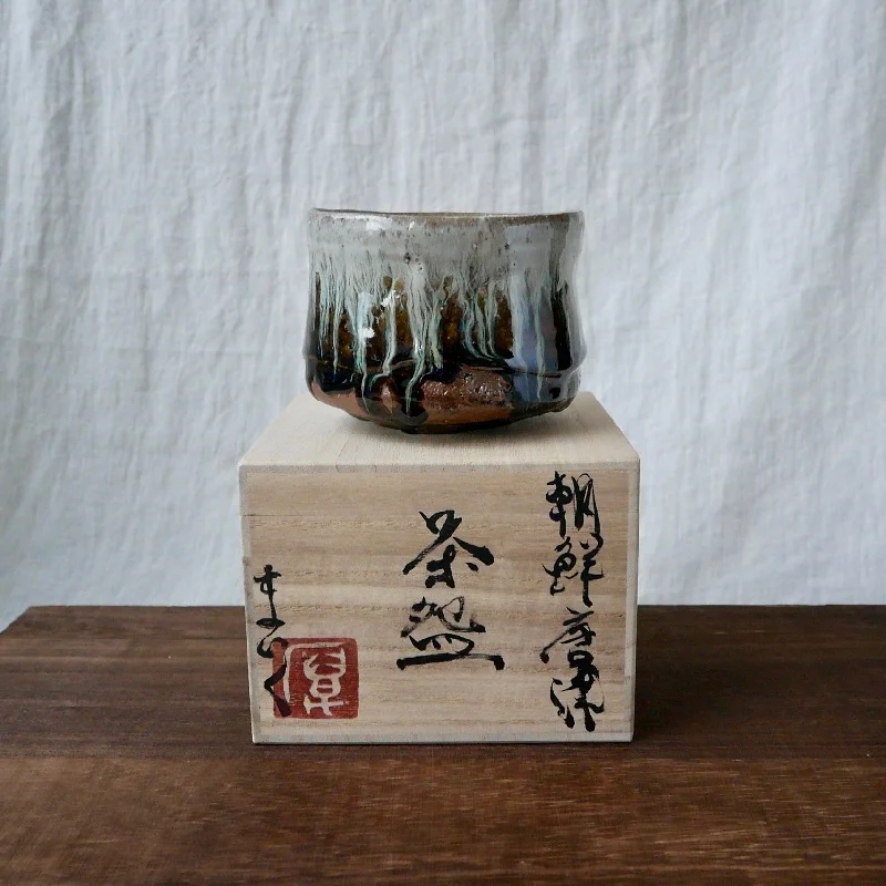 Gotanbayashi Kama: Karatsuyaki Matcha Bowl with Gift Box