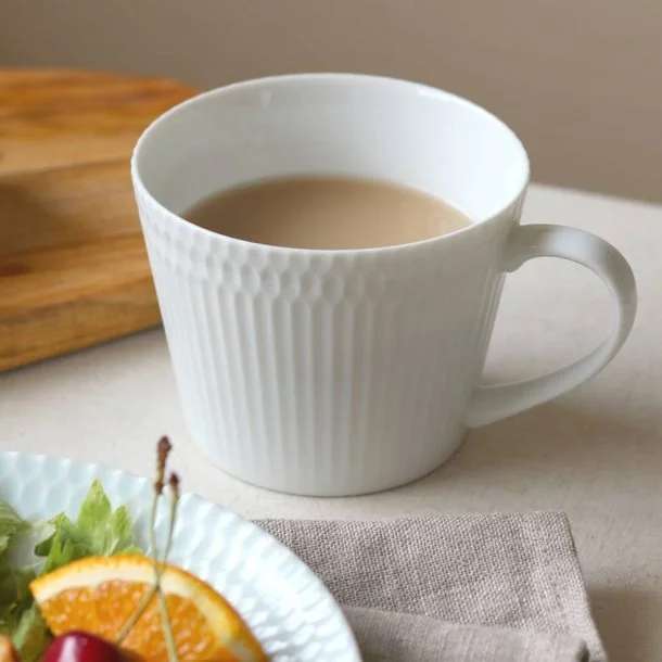 Oda Pottery: Sazanami Design Porcelain Mug Cup (White) 小田陶器さざなみマグカップ（白）