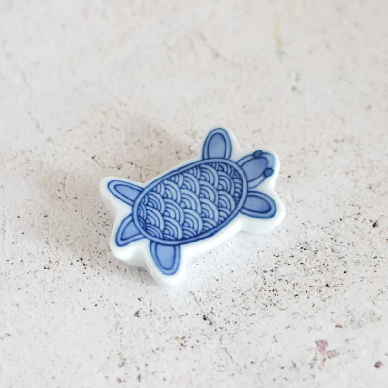 [CHOPSTICKS REST] SEIGAIHA TURTLE | MIKAWACHI WARE | HIRADOSHOUZAN